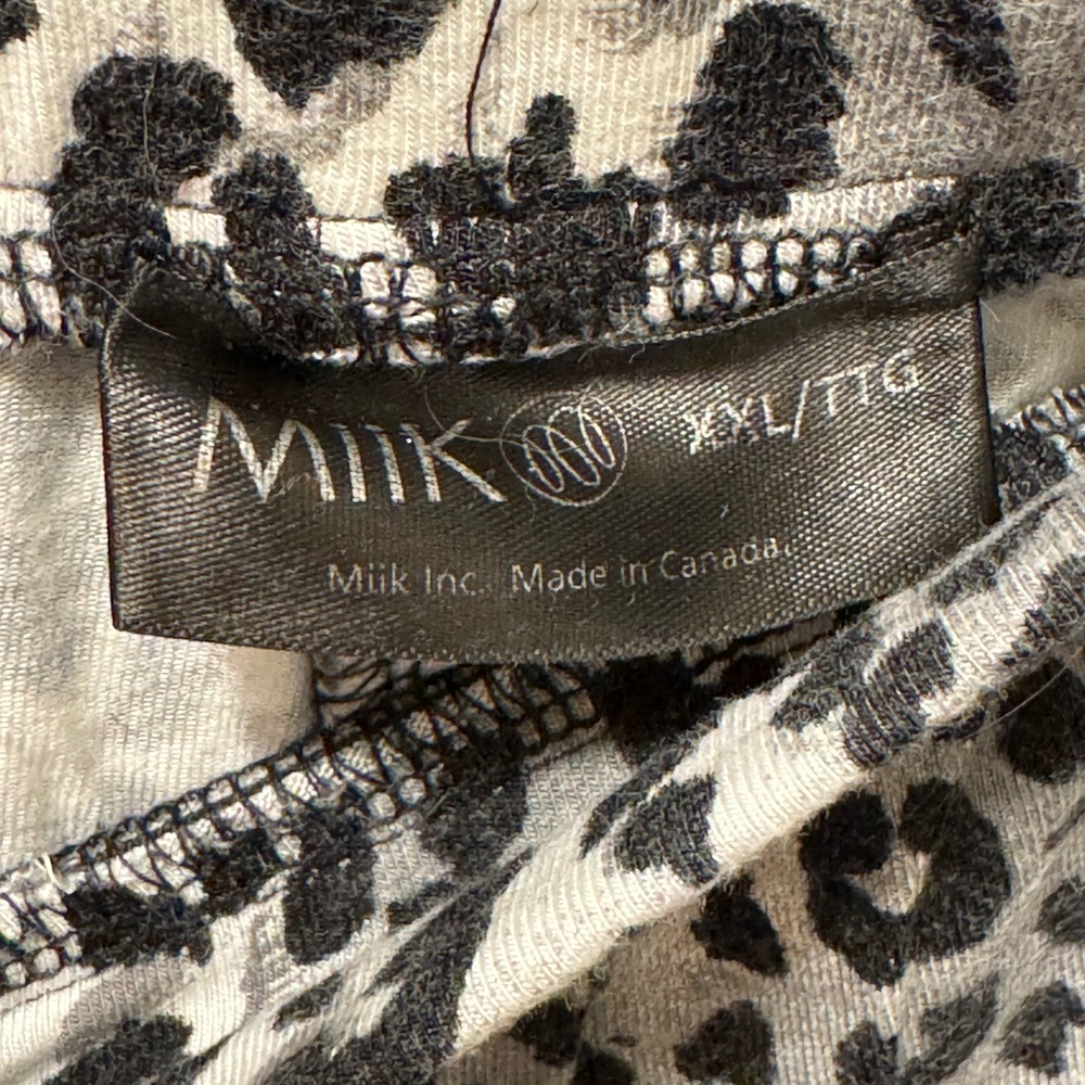 Stylish Leopard Print Women's Capris - Picture 2 of 2